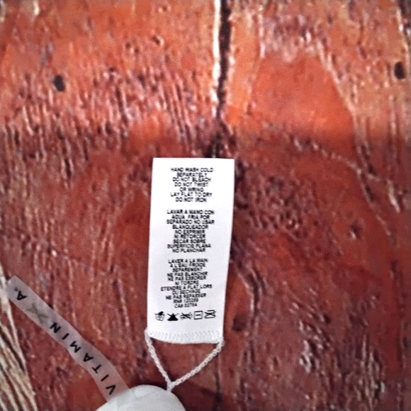 Vitamin A One Piece 🐠Host Pick🌴 - Picture 5 of 6